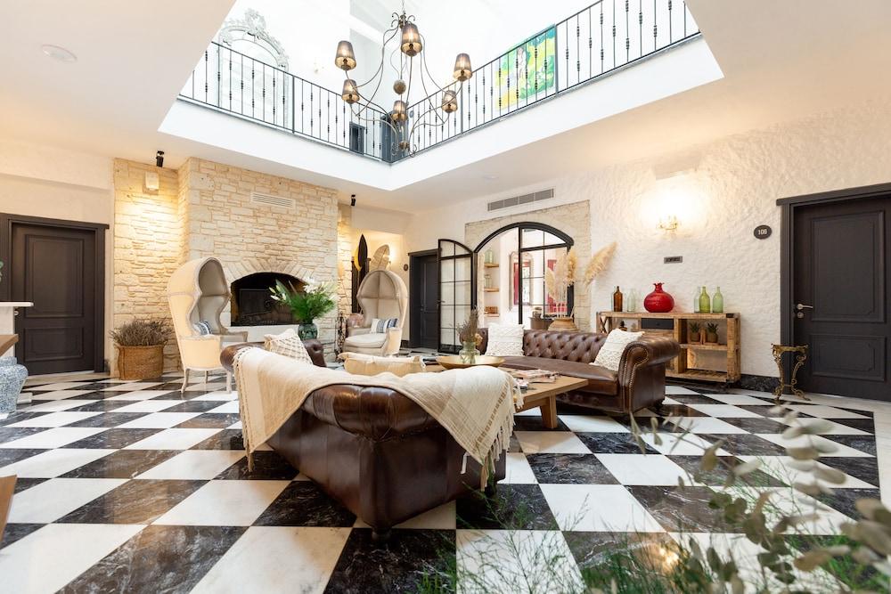 Alachi Hotel 알라카티 외부 사진