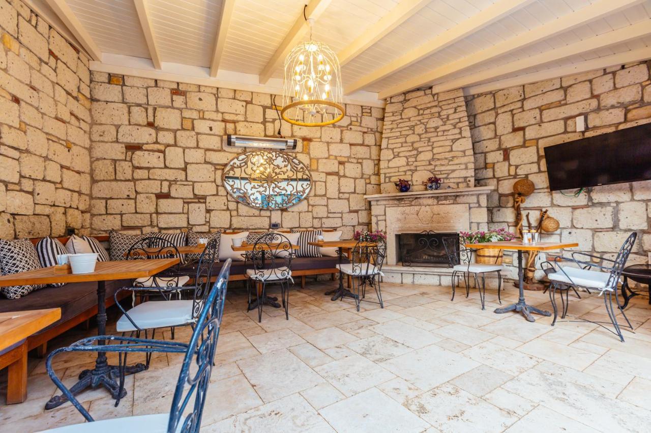 Alachi Hotel 알라카티 외부 사진